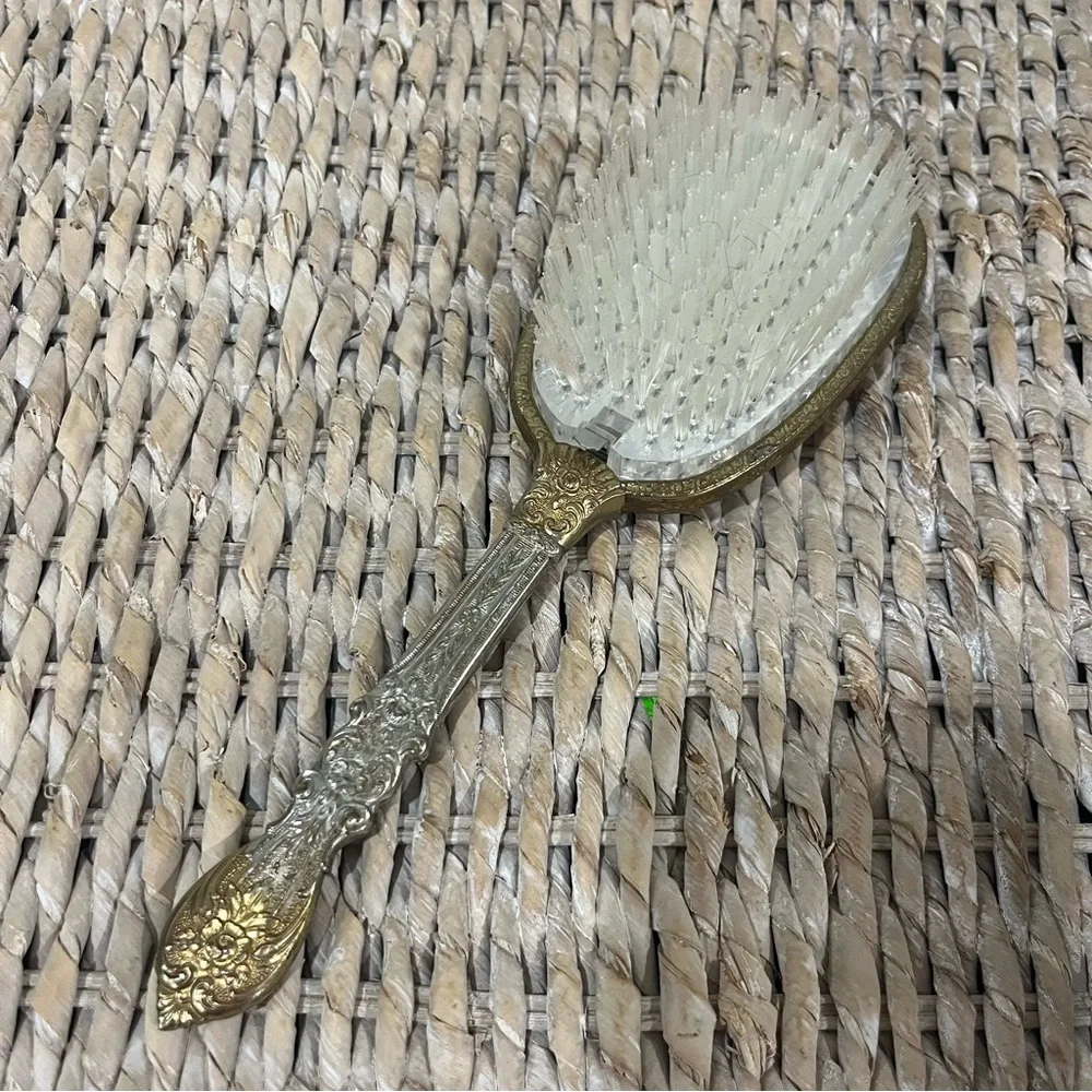 Vtg Brass Vanity Hair Brush With Floral Design Gold Tone Removable‎ Nylon brush.